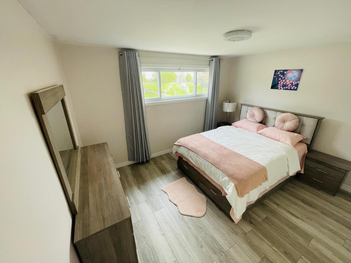 Villa Luxurious Cozy House In Bluffs With Lake View à Toronto Extérieur photo