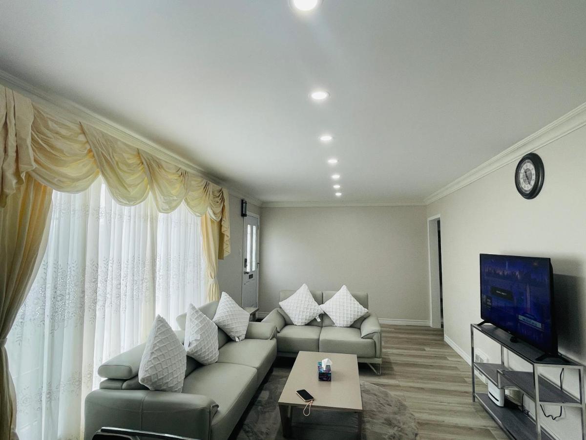 Villa Luxurious Cozy House In Bluffs With Lake View à Toronto Extérieur photo