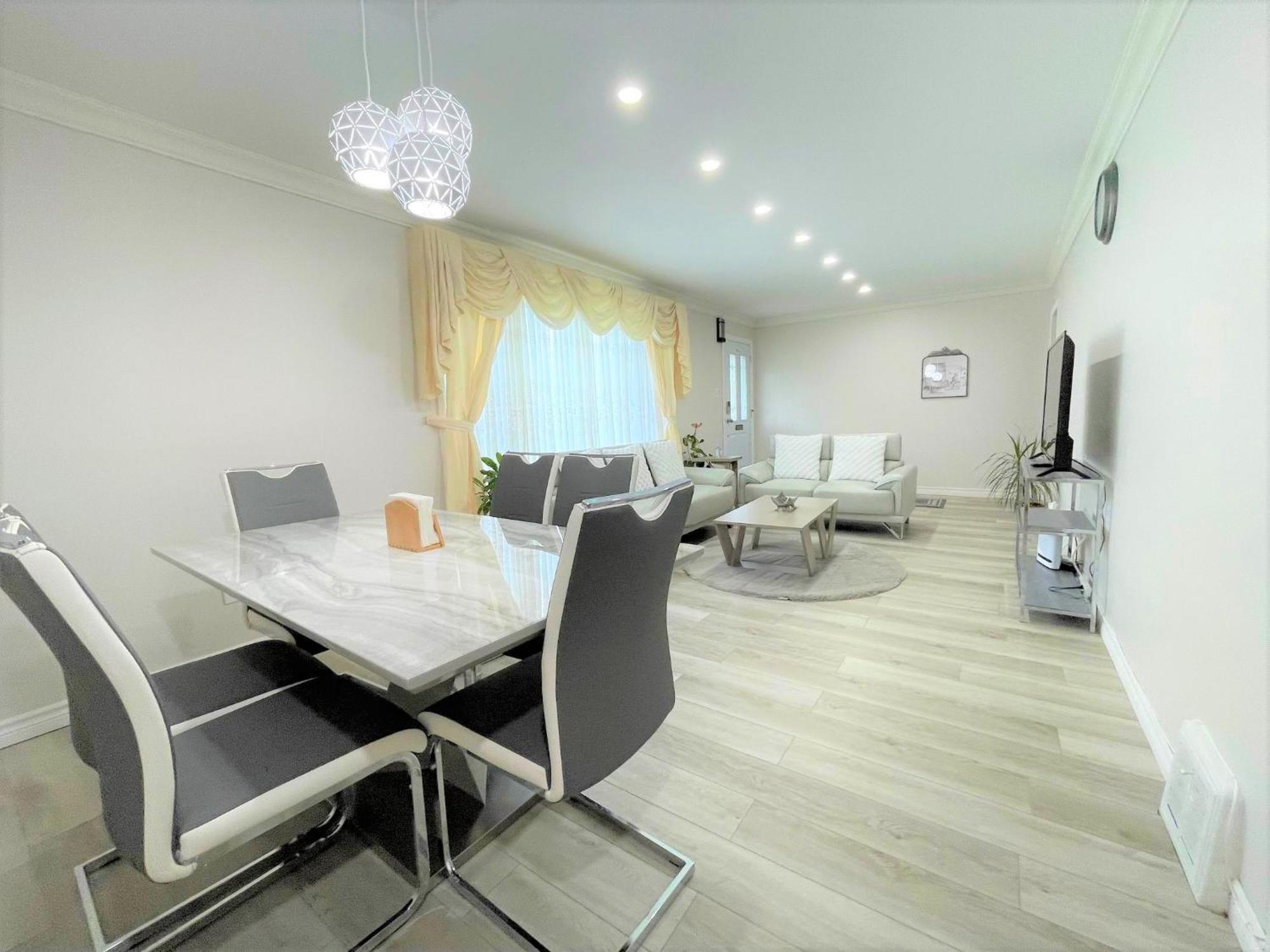 Villa Luxurious Cozy House In Bluffs With Lake View à Toronto Extérieur photo