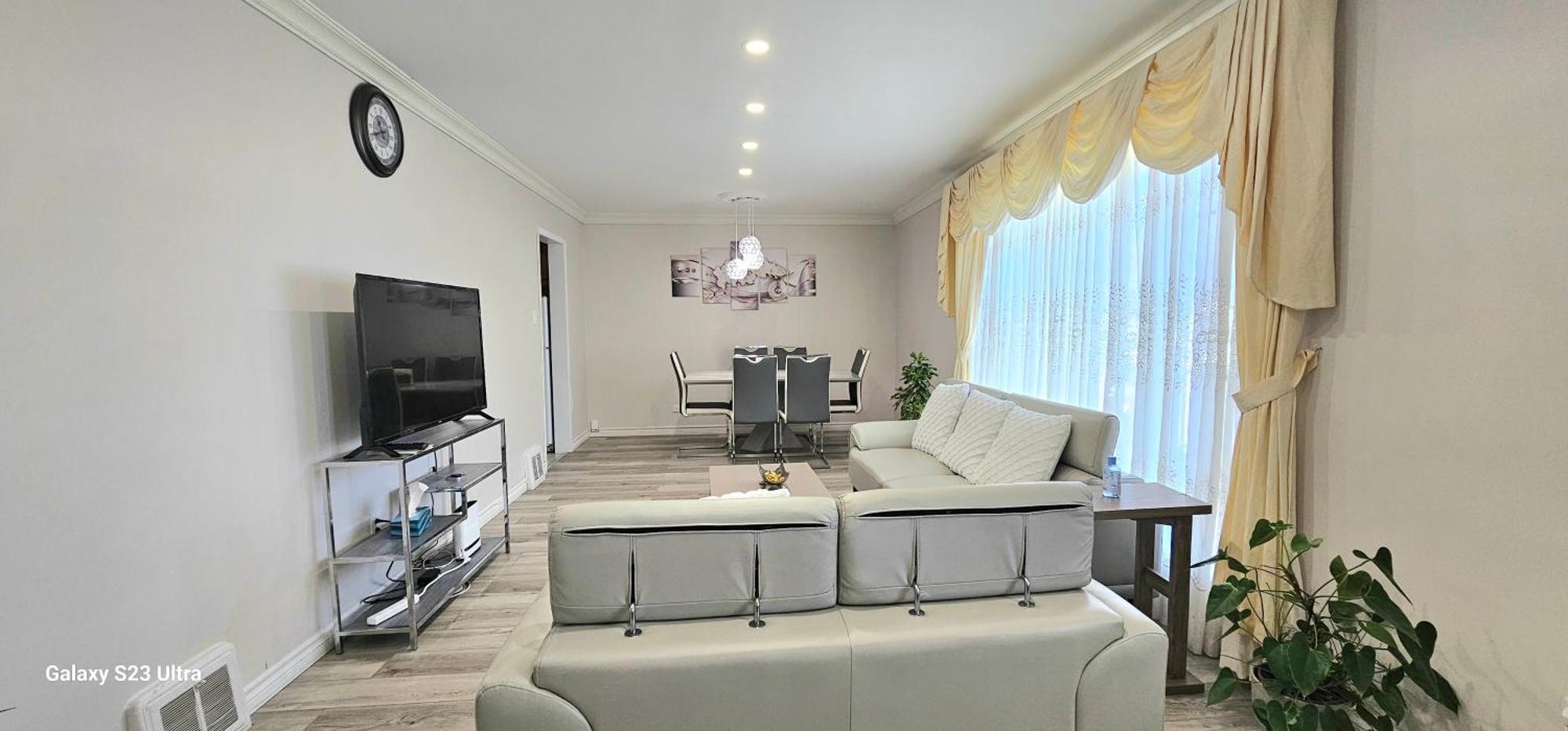 Villa Luxurious Cozy House In Bluffs With Lake View à Toronto Extérieur photo